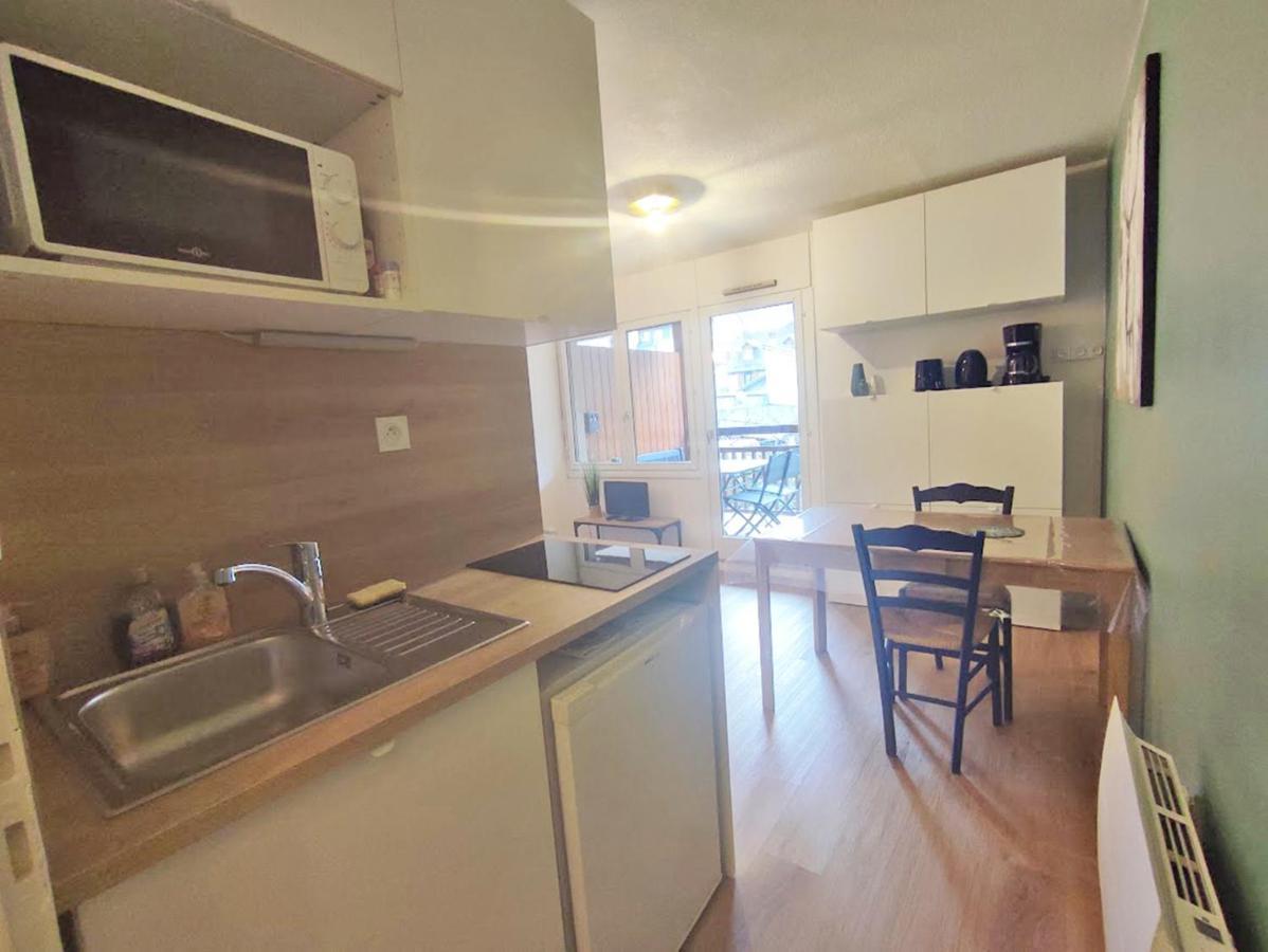 Le Cerf Charmant, T2, Luchon, Wifi, Balcon, Ascenseur, 4 Personnes Bagnères-de-Luchon Exteriör bild